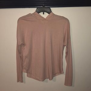 Lonsleeve hooded light pink shirt